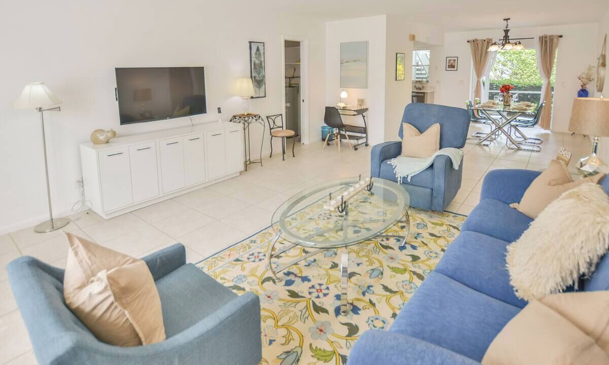 Photo of Livingroom in Singer Island