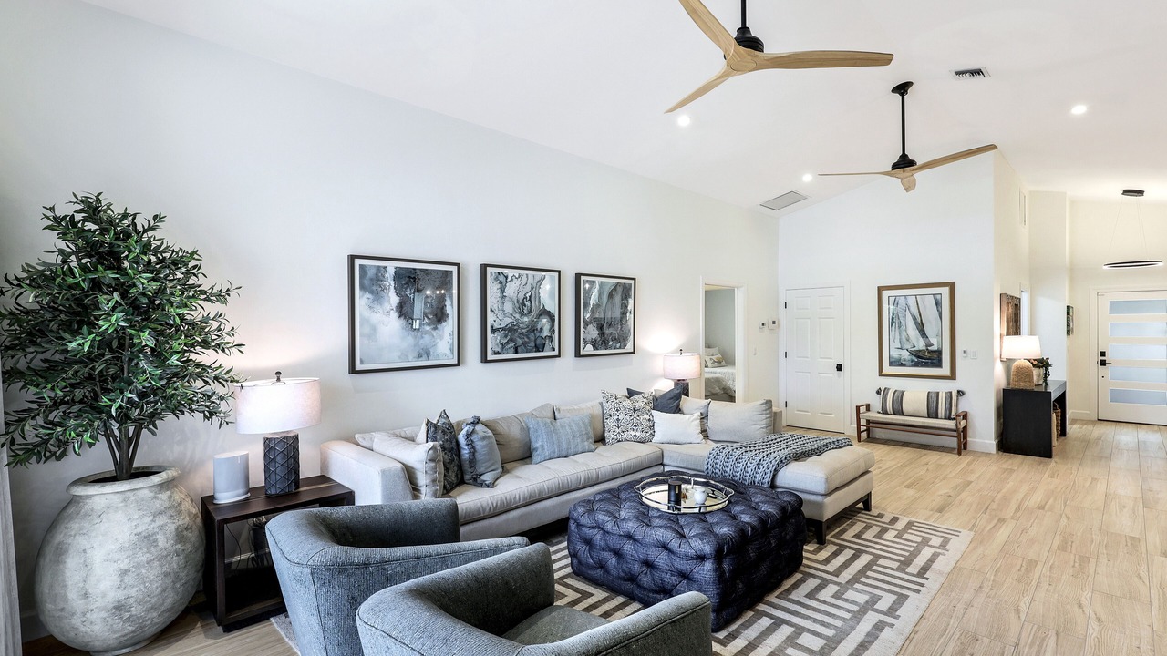 Photo of Livingroom in Naples Park