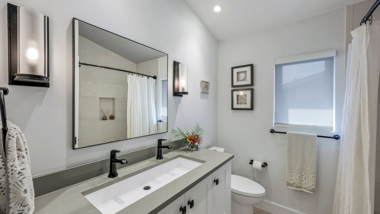 Photo of Bathroom in Naples Park