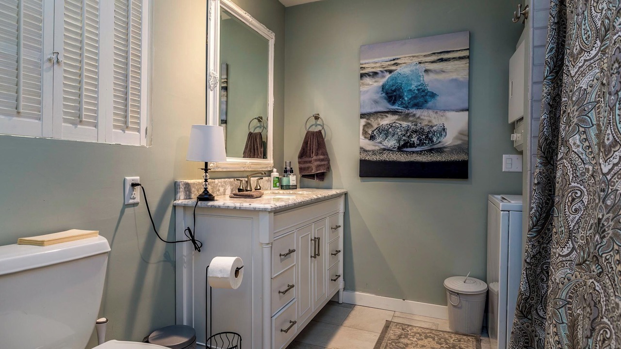 Photo of Bathroom in Historic District