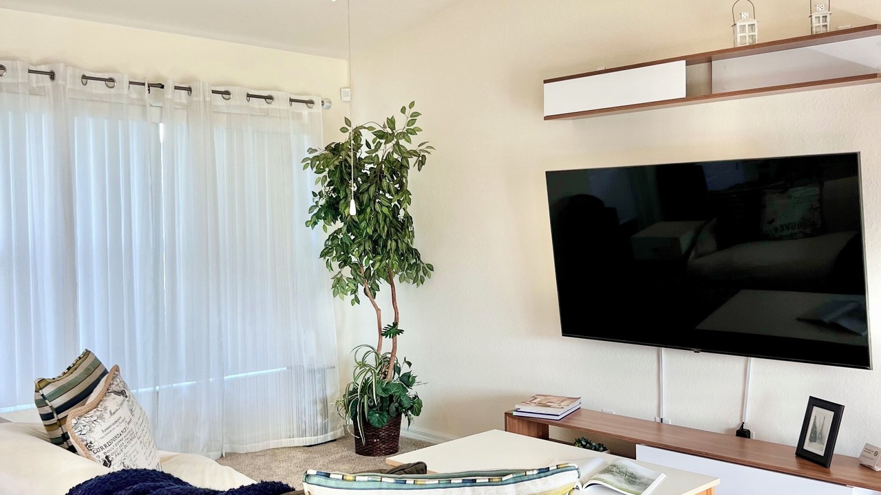 Photo of Livingroom in LaBelle