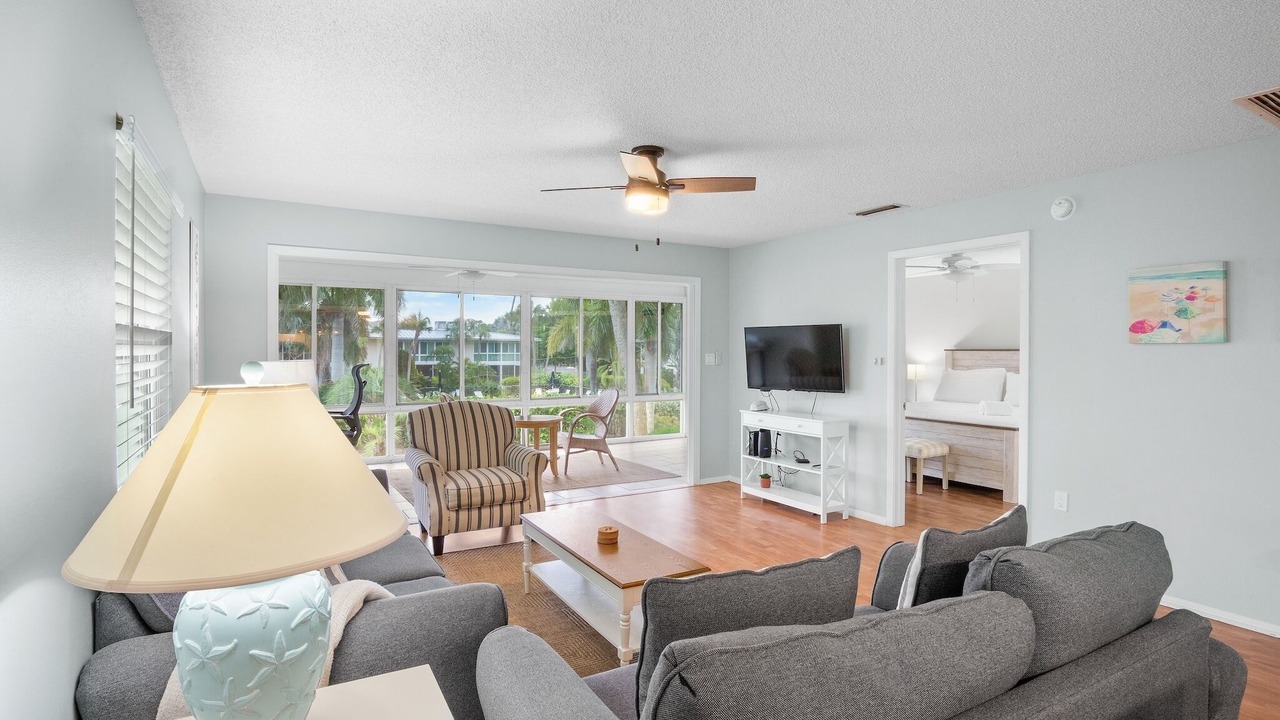Photo of Livingroom in Holmes Beach