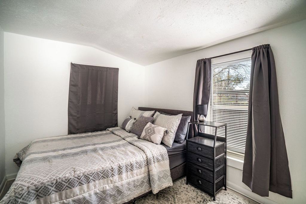 Photo of Bedroom in Eagle Lake