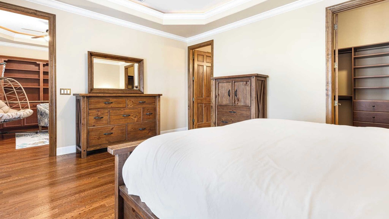 Photo of Bedroom in Yacht Club