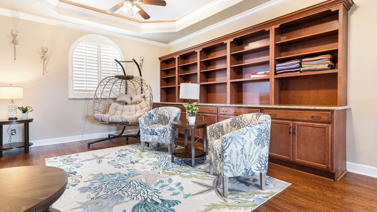 Photo of Bedroom in Yacht Club