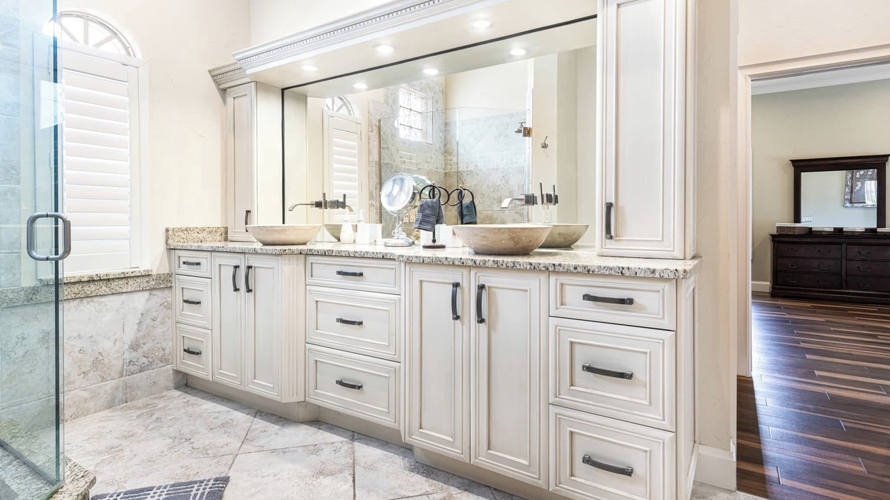 Photo of Bathroom in Yacht Club