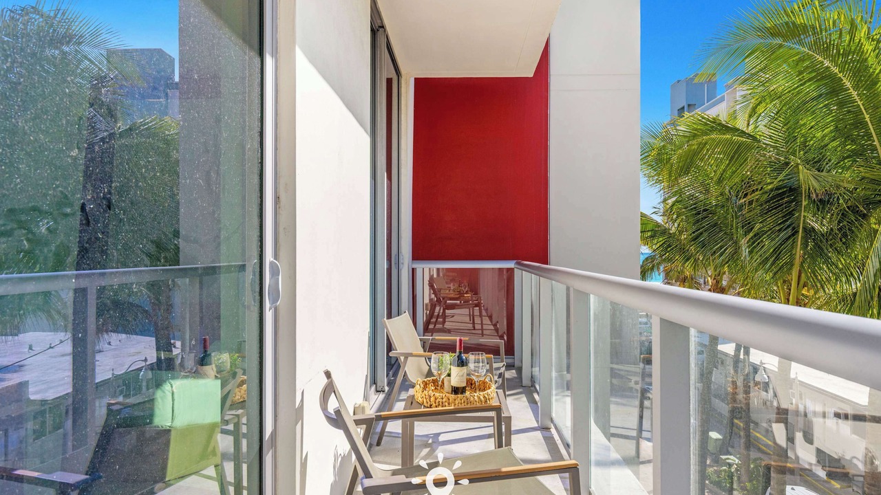 Photo of Patio Balcony in Hollywood