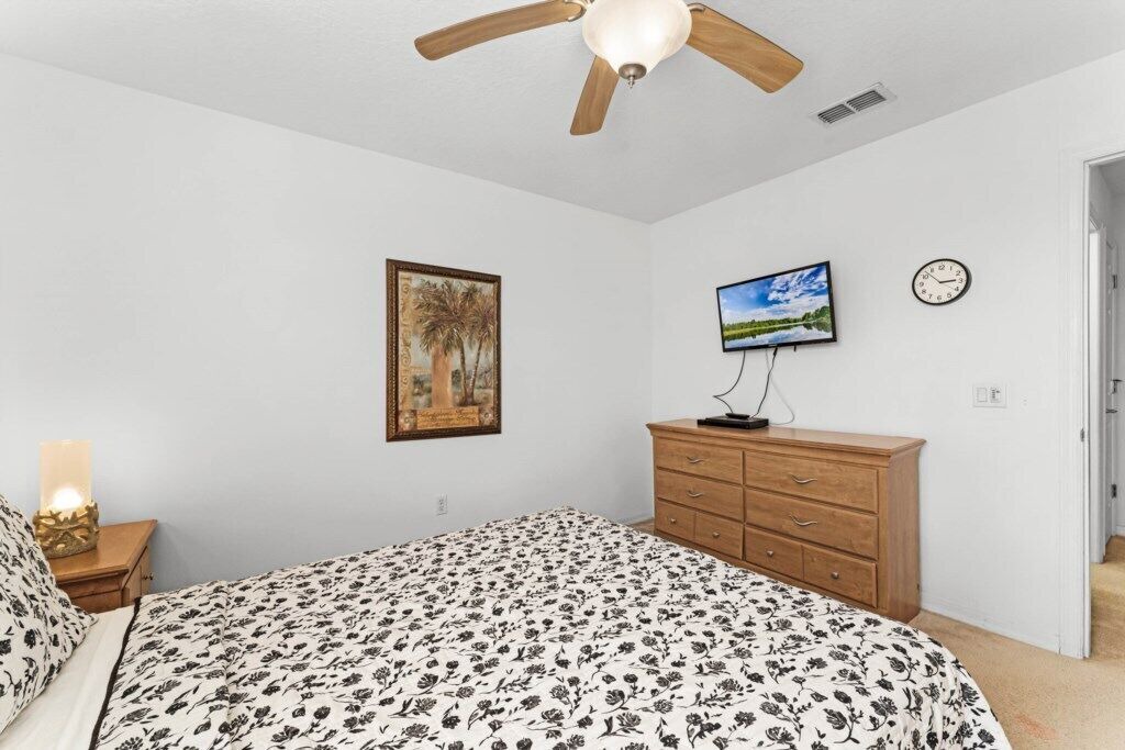 Photo of Bedroom in Regal Palms