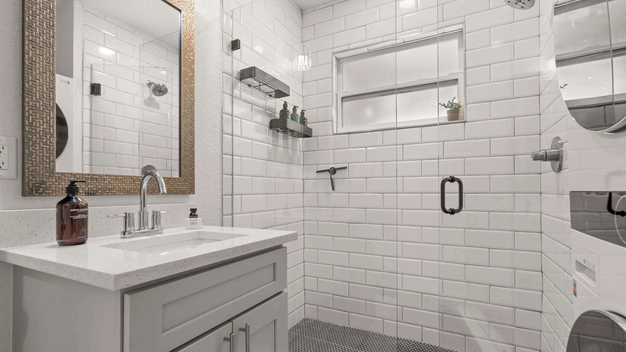 Photo of Bathroom in Courier City - Oscawana