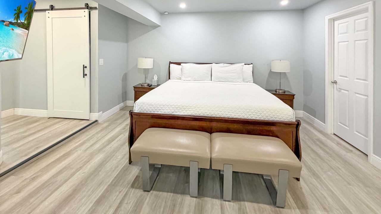 Photo of Bedroom in Floridana Beach