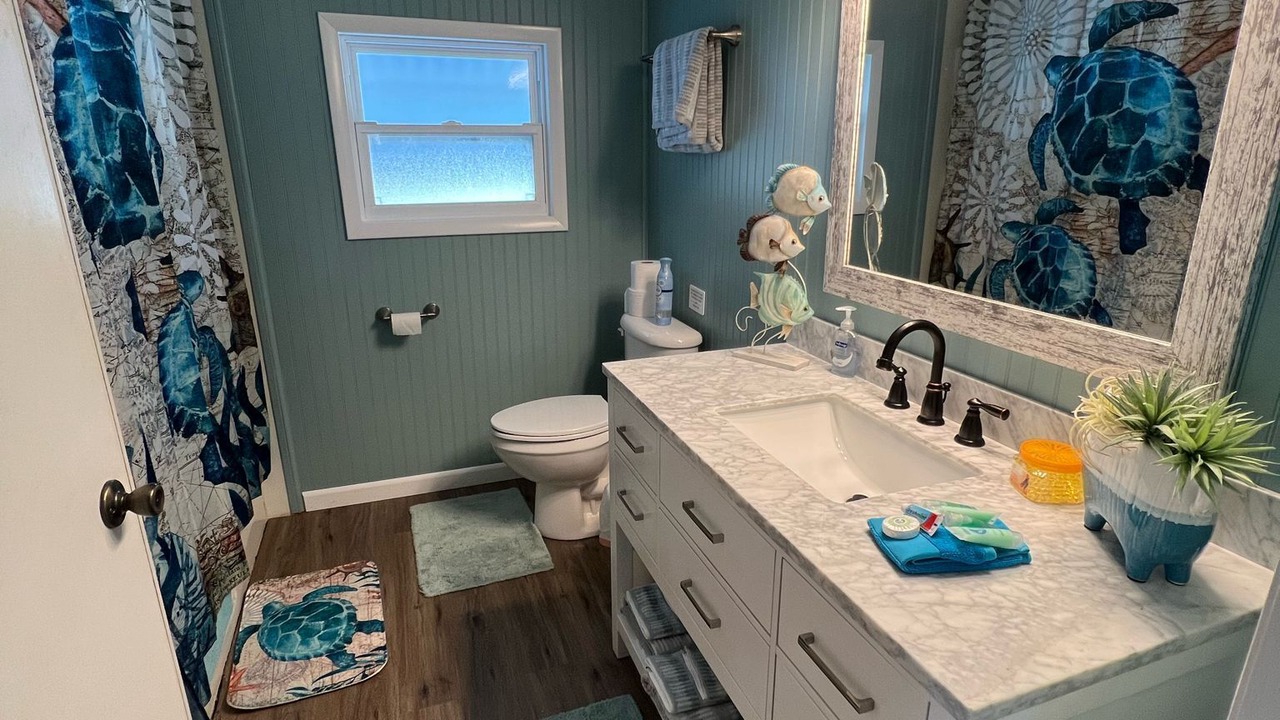 Photo of Bathroom in Marathon