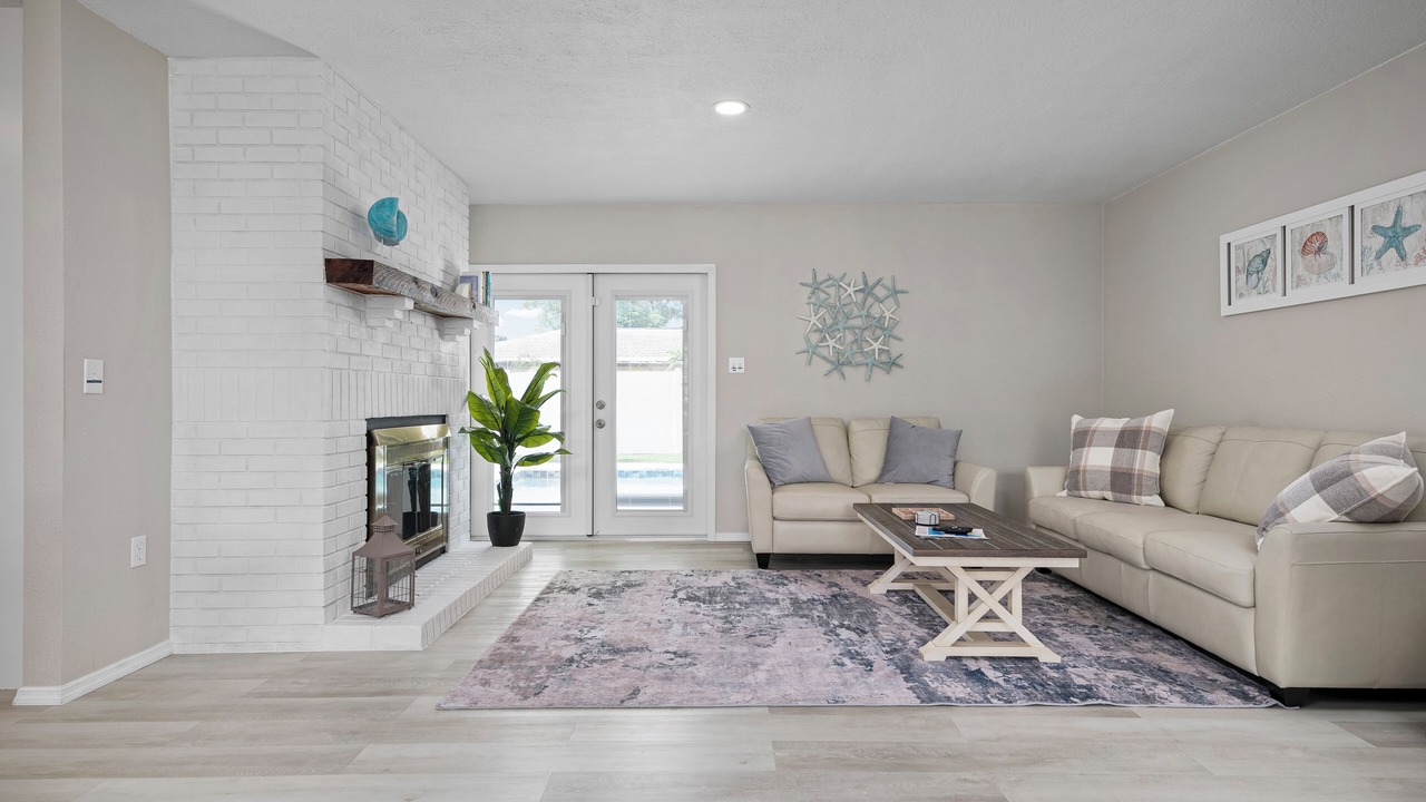 Photo of Livingroom in Harbor Hills