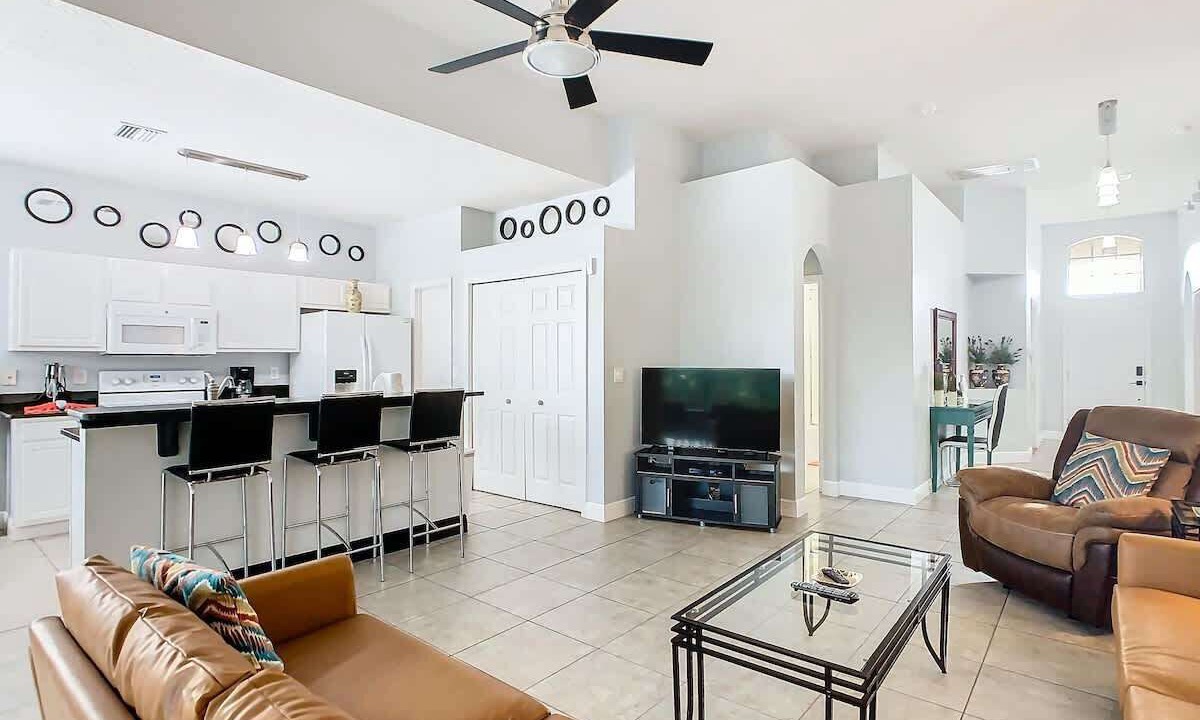 Photo of Livingroom in Haines City