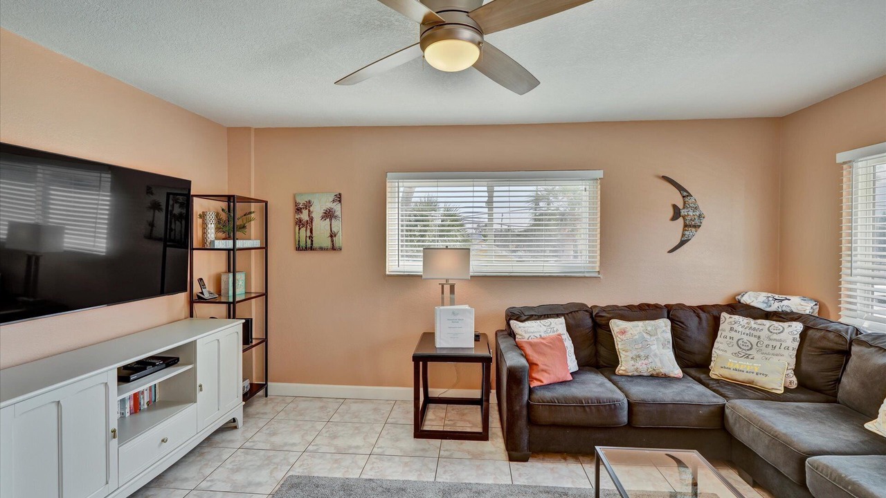 Photo of Livingroom in Independence Square