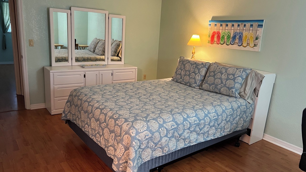 Photo of Bedroom in Englewood South