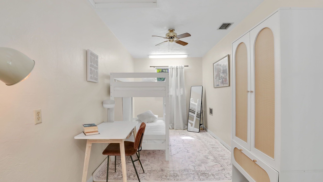 Photo of Bedroom in Naples