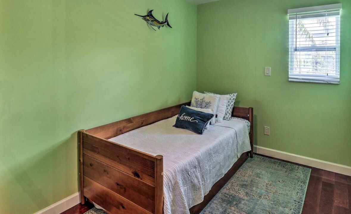 Photo of Bedroom in Breezeswept Beach Estates