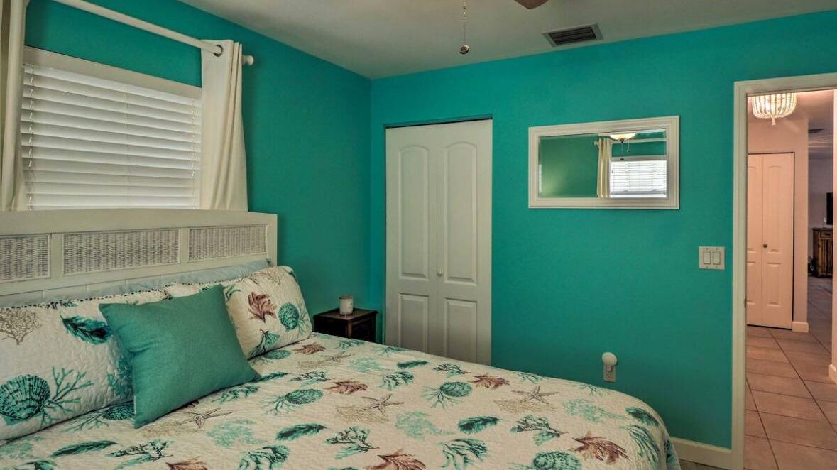 Photo of Bedroom in Breezeswept Beach Estates