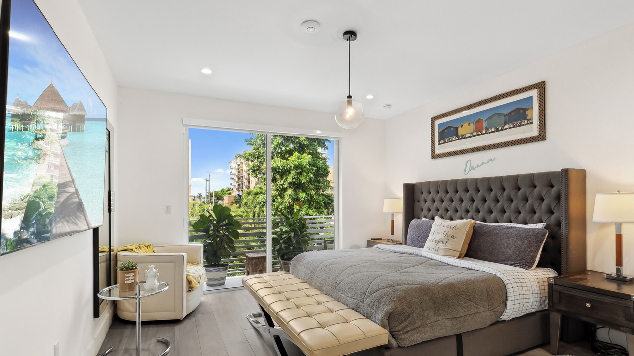 Photo of Bedroom in Coral Way