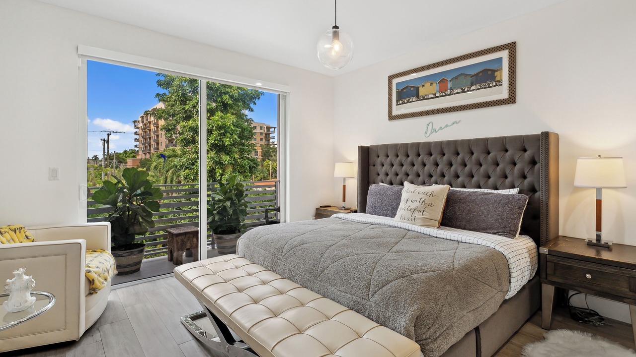 Photo of Bedroom in Coral Way