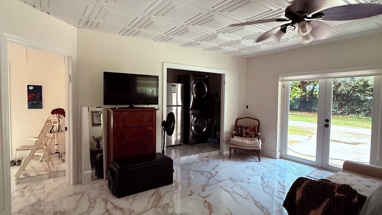Photo of Bedroom in Ludlam