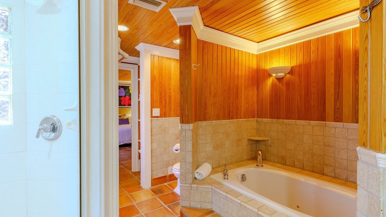 Photo of Bathroom in Indian Beach Sapphire Shores