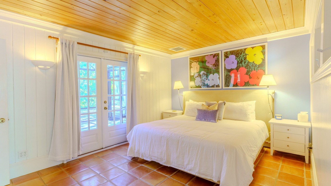 Photo of Bedroom in Indian Beach Sapphire Shores
