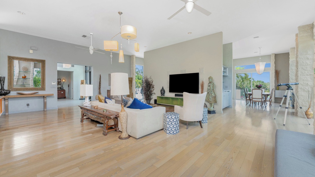 Photo of Livingroom in Englewood