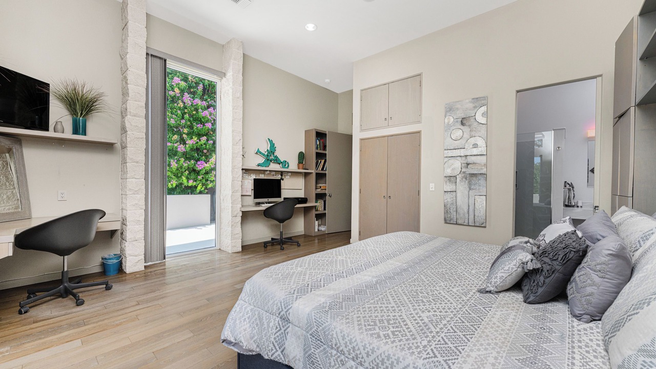 Photo of Bedroom in Englewood