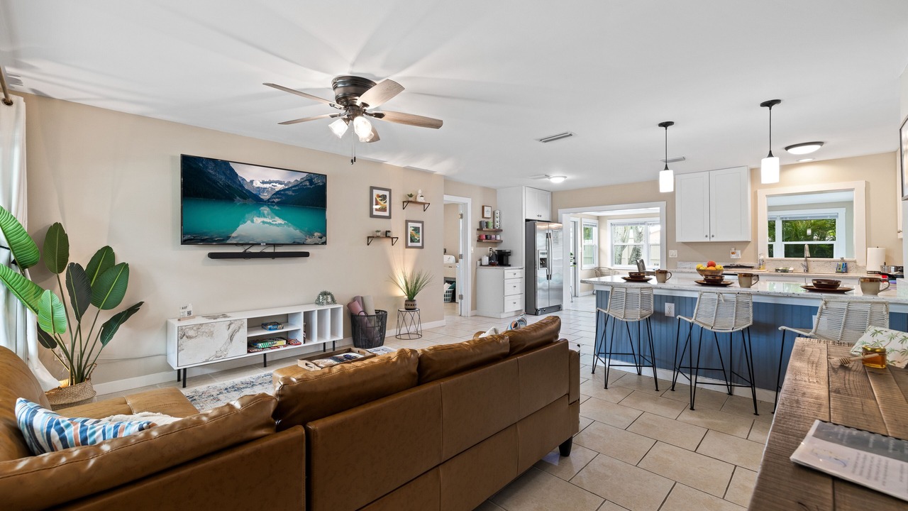 Photo of Livingroom in Interchange Square