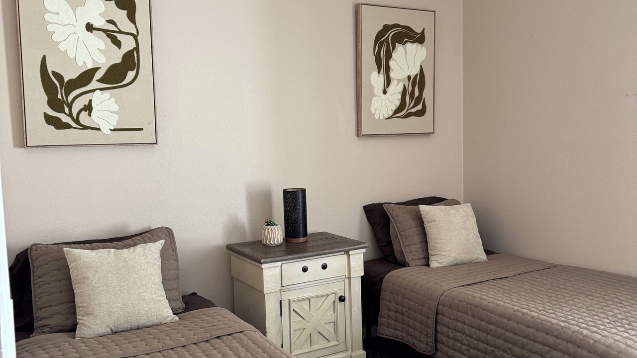 Photo of Bedroom in Crystal Beach