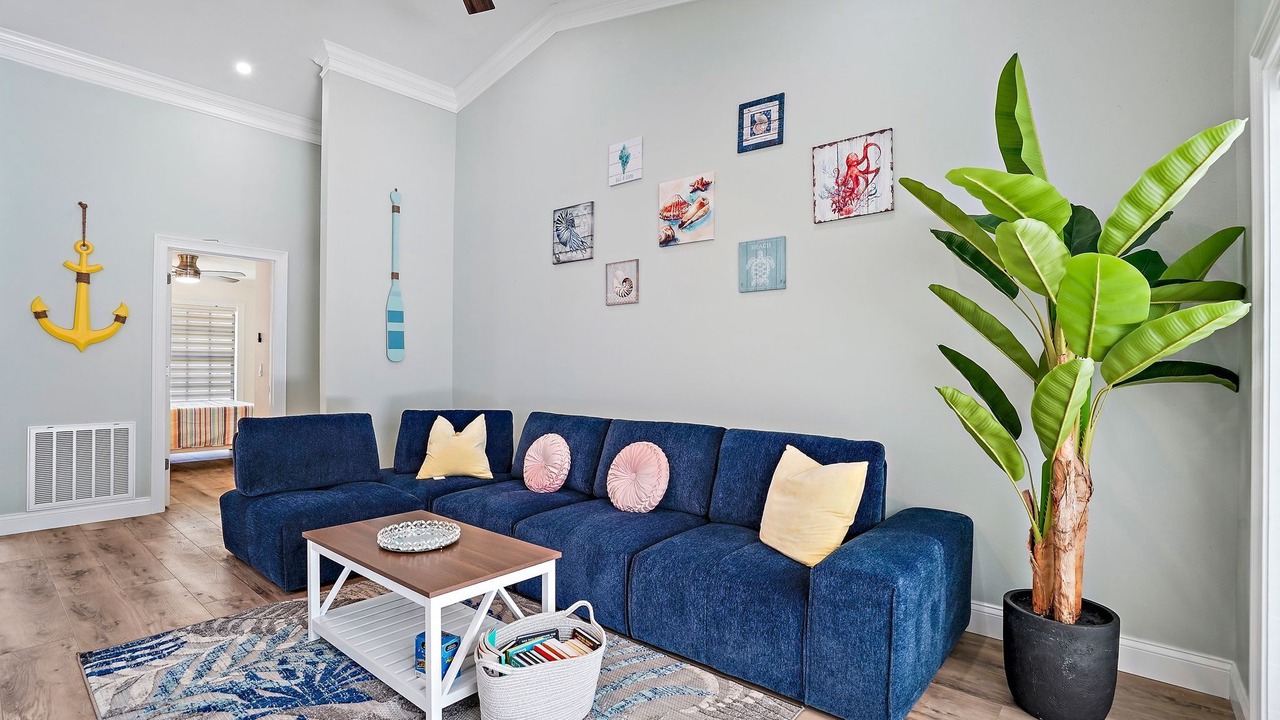 Photo of Livingroom in Lake St. George