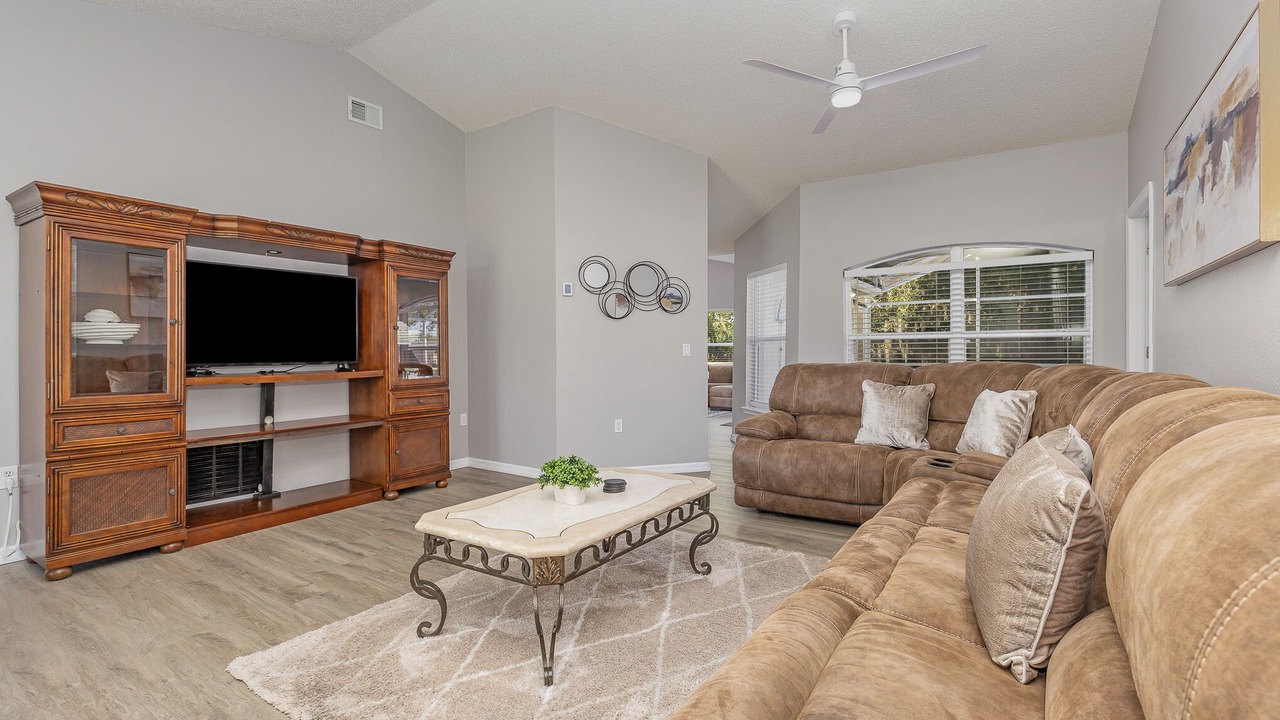 Photo of Livingroom in Sunridge Woods
