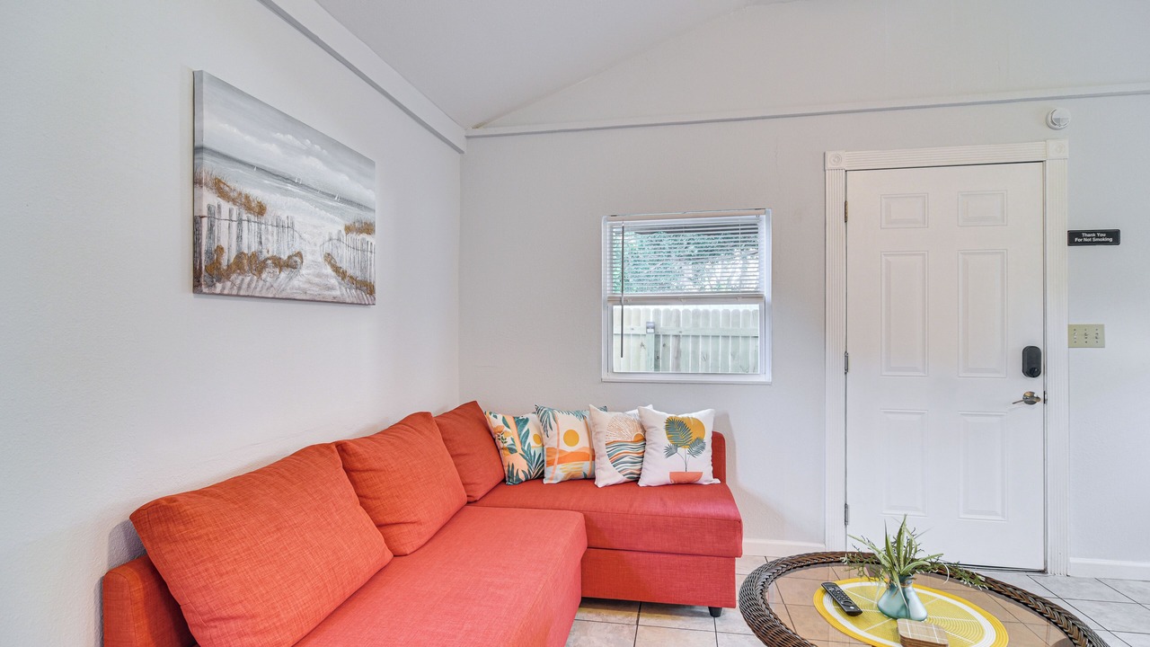 Photo of Livingroom in South Pinellas Community Council