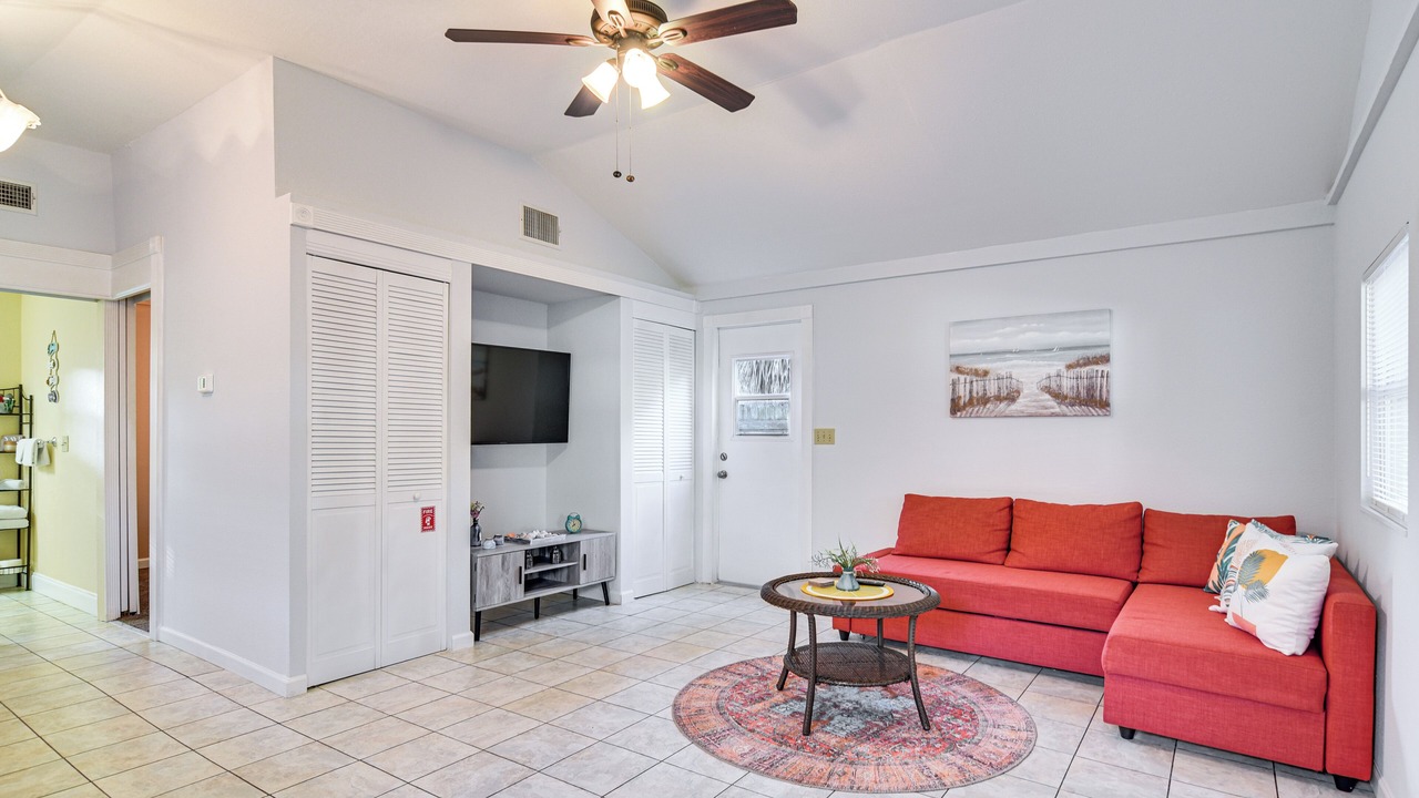 Photo of Bedroom in South Pinellas Community Council