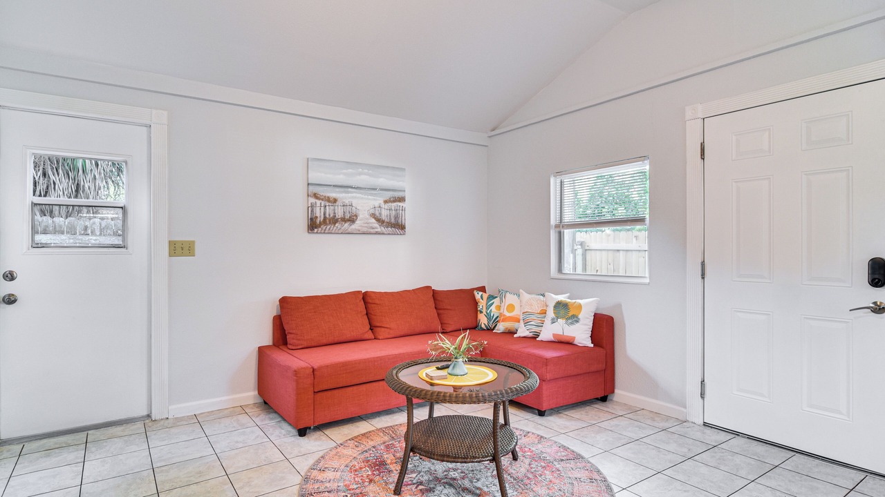 Photo of Livingroom in South Pinellas Community Council