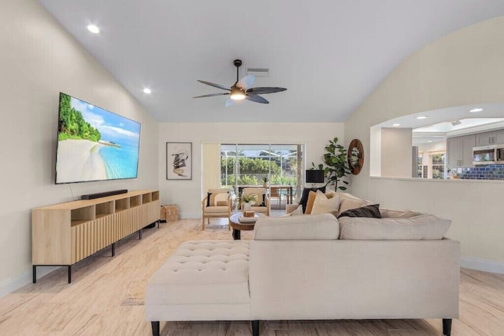 Photo of Livingroom in Iona