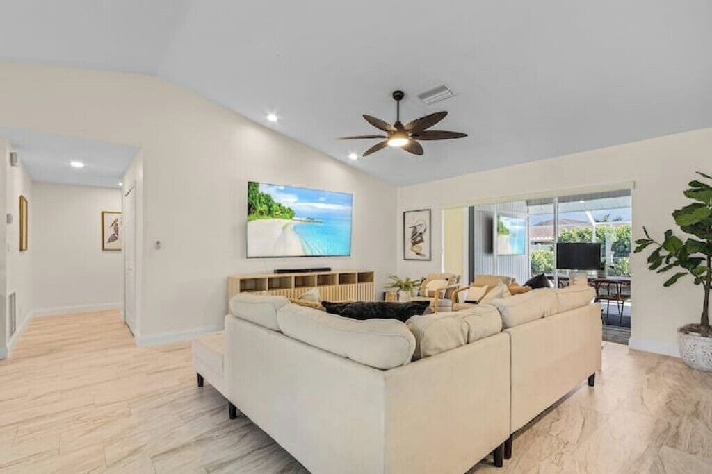 Photo of Livingroom in Iona