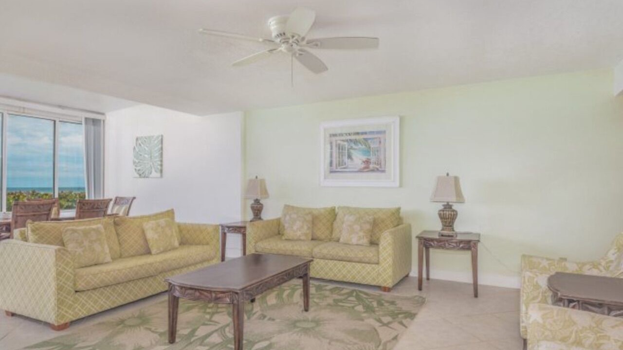 Photo of Livingroom in Hutchinson Island South