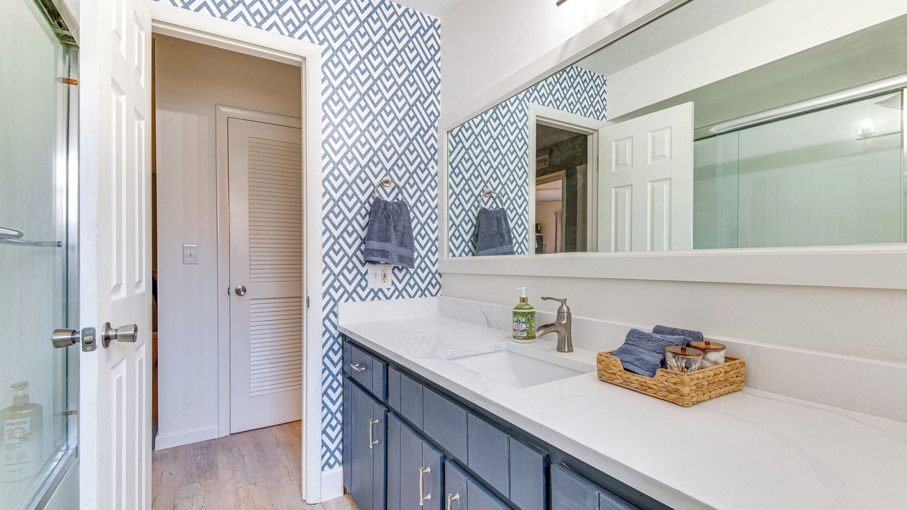 Photo of Bathroom in Tropic