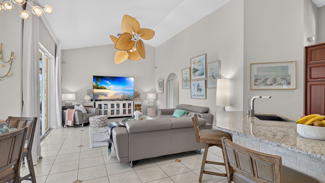 Photo of Livingroom in Central Naples