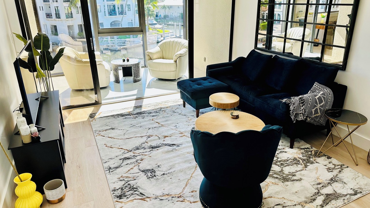 Photo of Livingroom in Old Naples