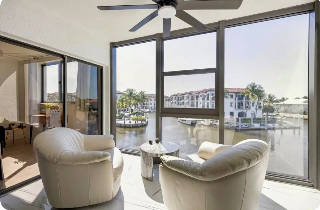 Photo of Livingroom in Old Naples