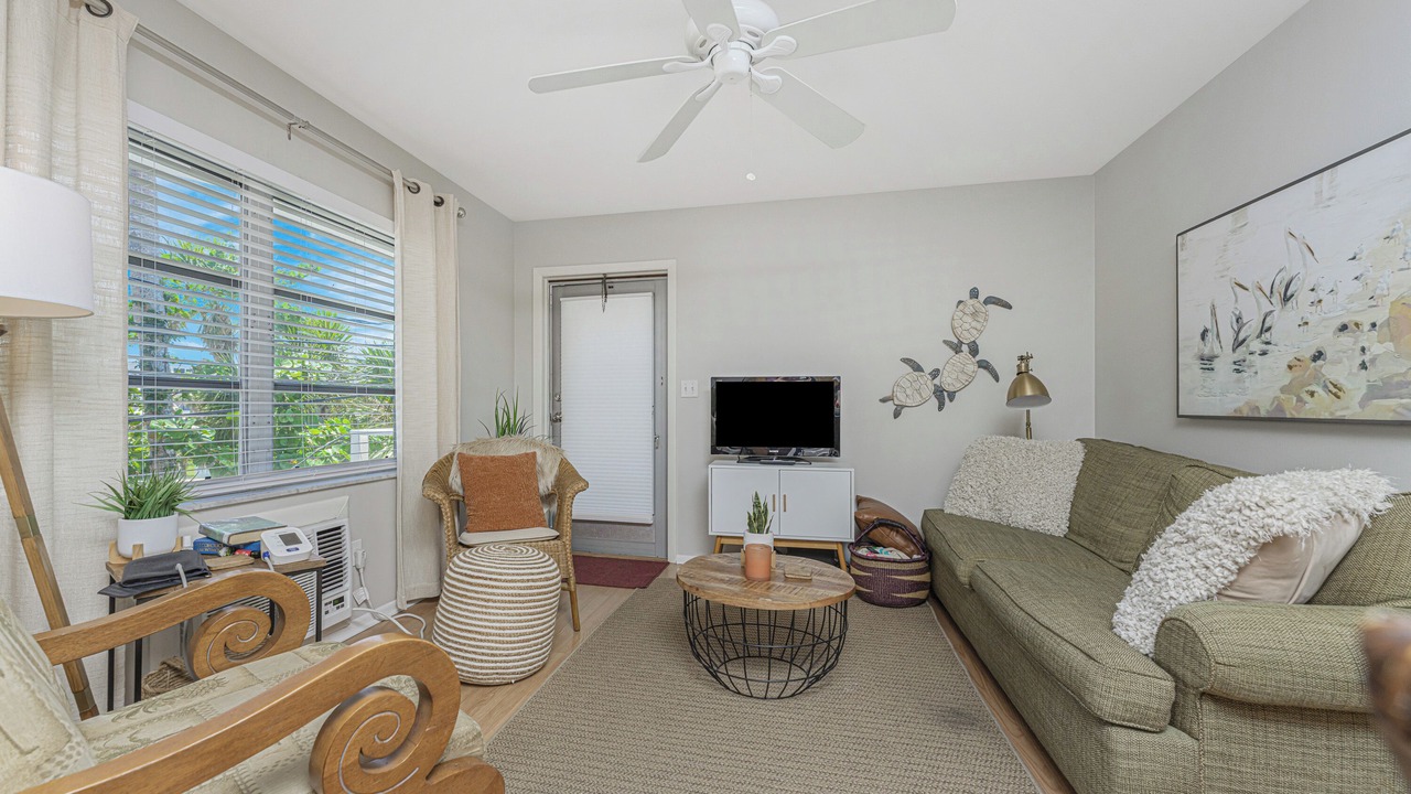 Photo of Livingroom in Englewood