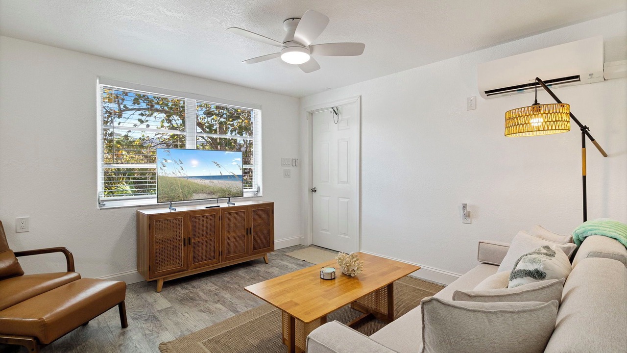 Photo of Livingroom in Englewood