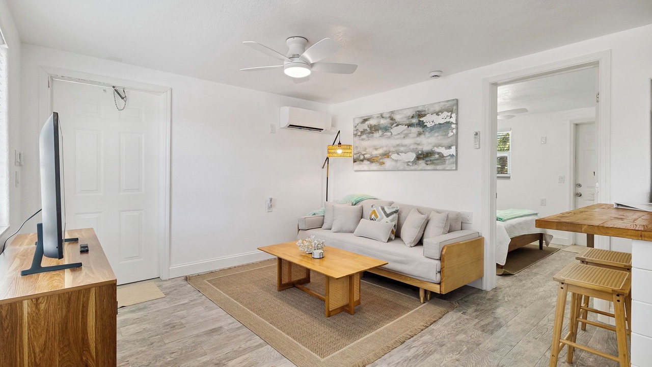 Photo of Livingroom in Englewood