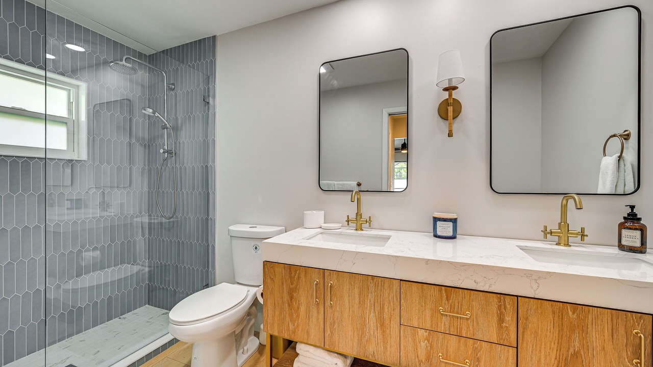 Photo of Bathroom in Palm River Estates