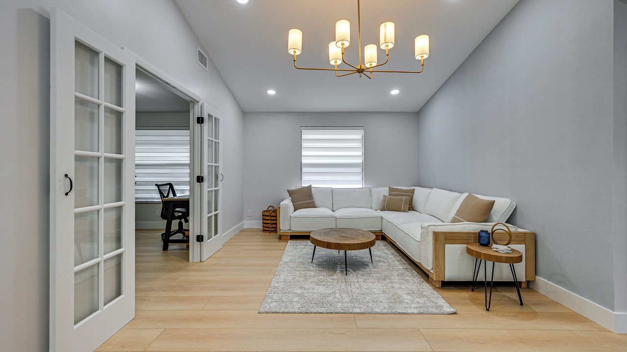 Photo of Livingroom in Palm River Estates