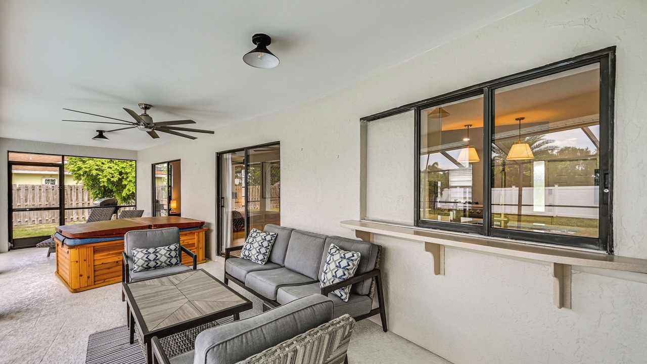 Photo of Patio Balcony in Palm River Estates