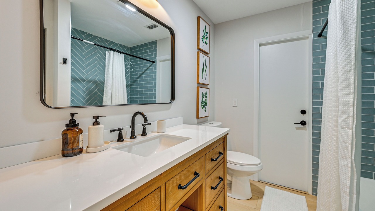 Photo of Bathroom in Palm River Estates